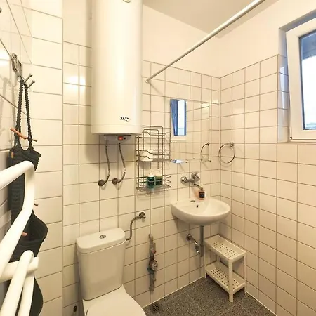 Apartament The Artist Nest ~ Retro Chic Jewel @ Top Spot Warna